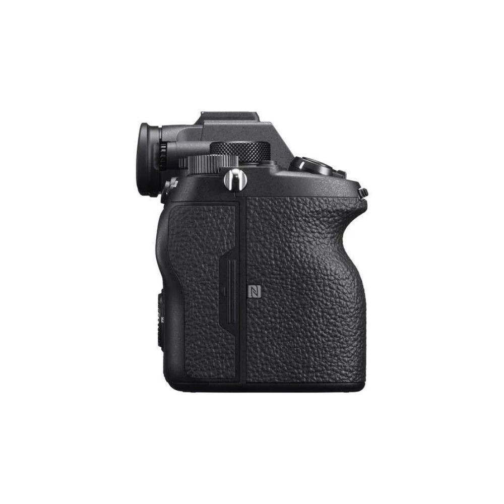 Sony Alpha a7R IV Mirrorless Digital Camera - Image 3
