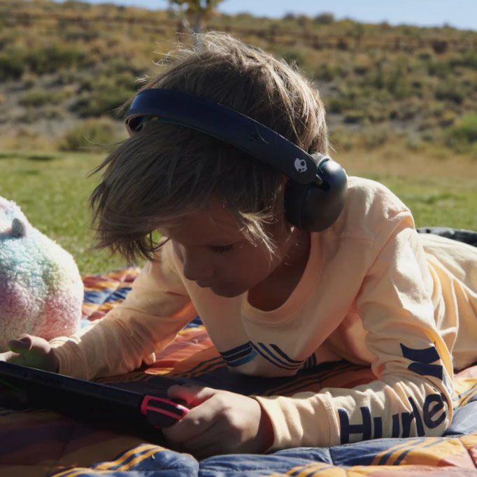 Skullcandy Grom Over-Ear Wireless Headphones - Image 6