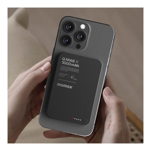 Momax Q.Mag X Magnetic Wireless Power Bank 5000mAh - Black - Image 3