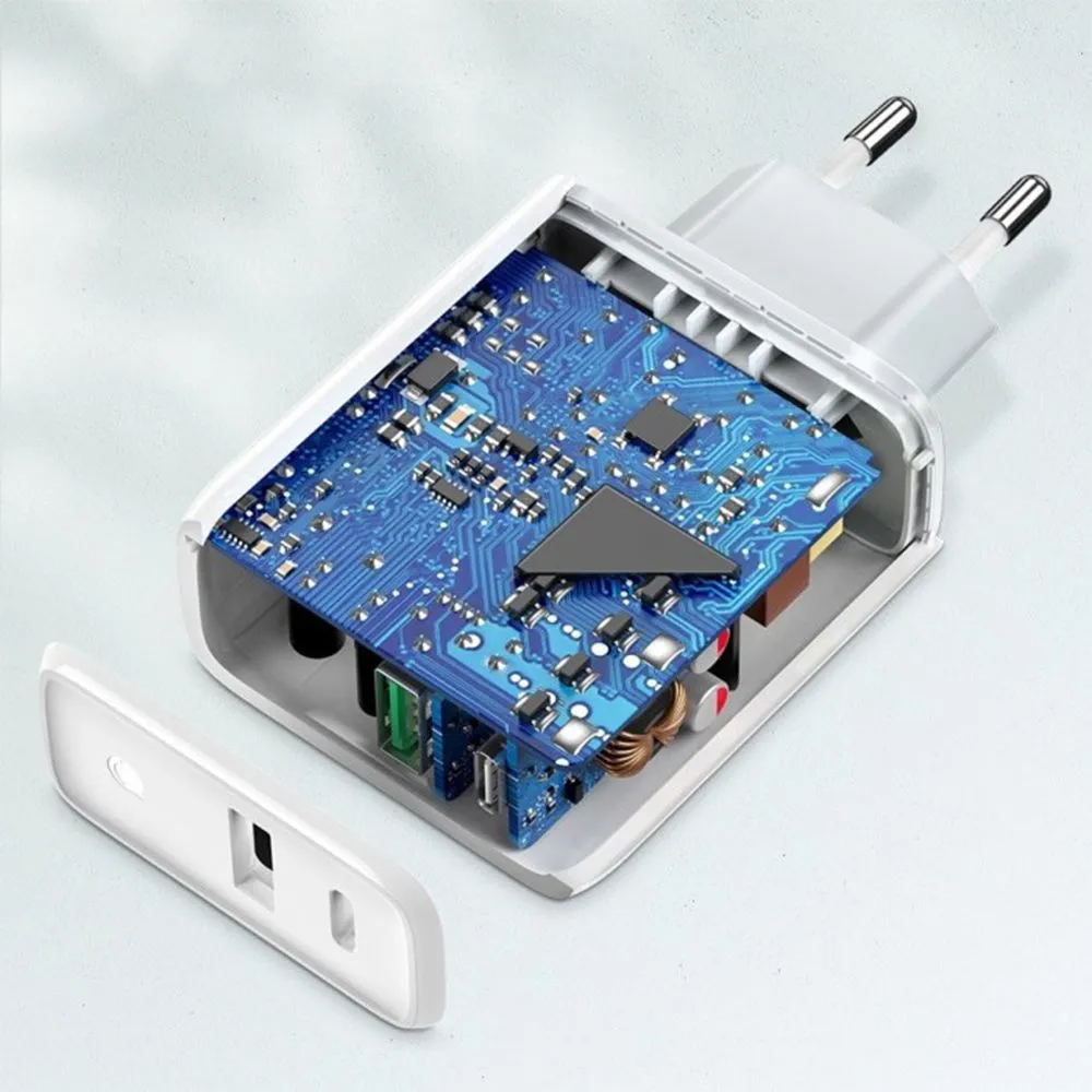UGREEN Dual Port USB-C and USB-A Smart and Fast Charger Adapter - Image 3