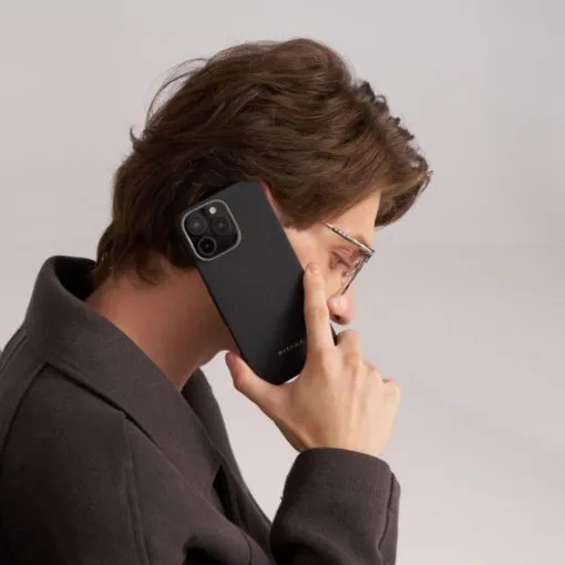 pitaka-iphone-16-pro-_-promax-edge-case-600d-black_grey-twill-lifestyle