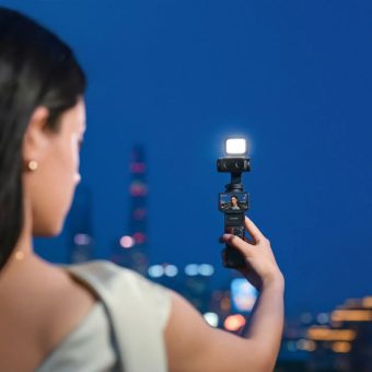 insta360 mini fill light for insta360 luna ultra