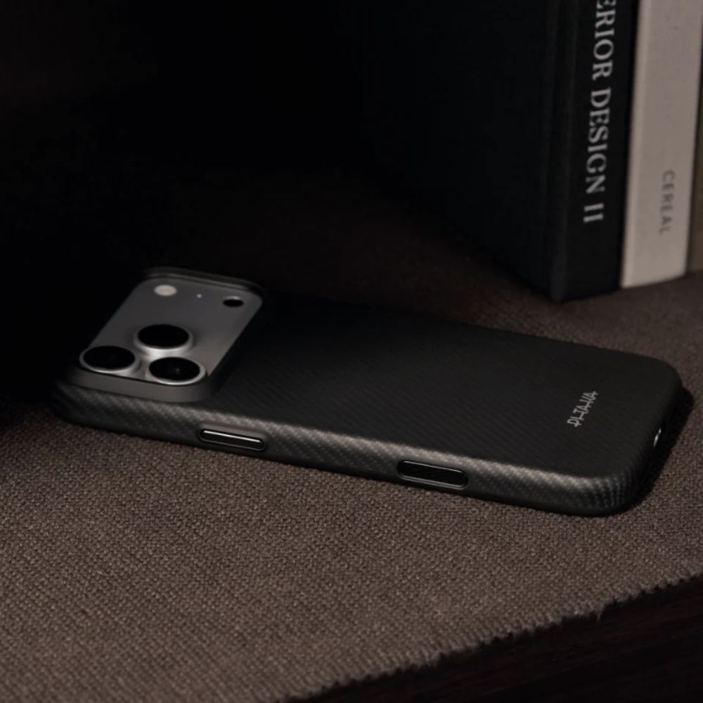 pitaka summa case for iphone 18 pro max 600d black/grey twill