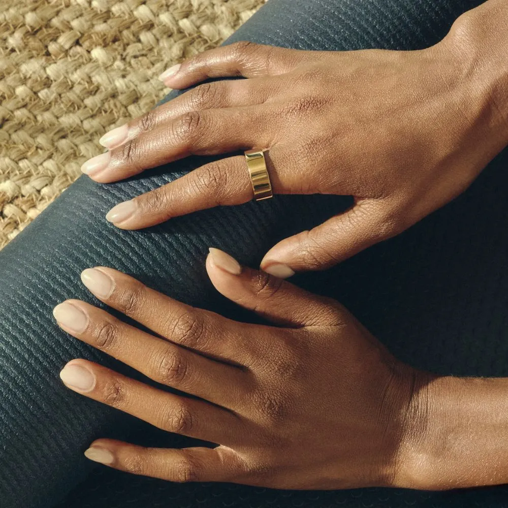 ultrahuman ring air – lightweight smart ring – comprehensive health tracking gold